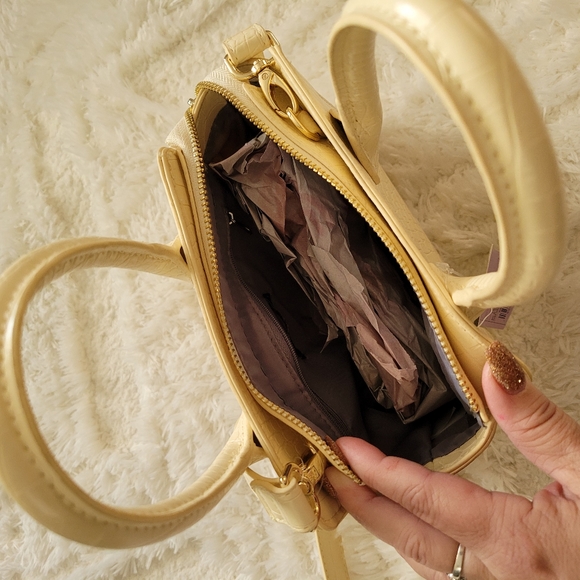 NWT Purse - Picture 3 of 4